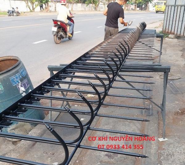 Làm hàng rào chông chống trộm tại quận Phú Nhuận